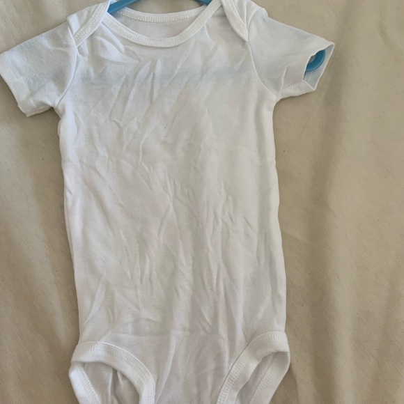 Carters onesies - Picture 2 of 5